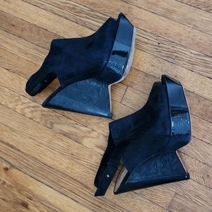 L.A.M.B Wedge heels